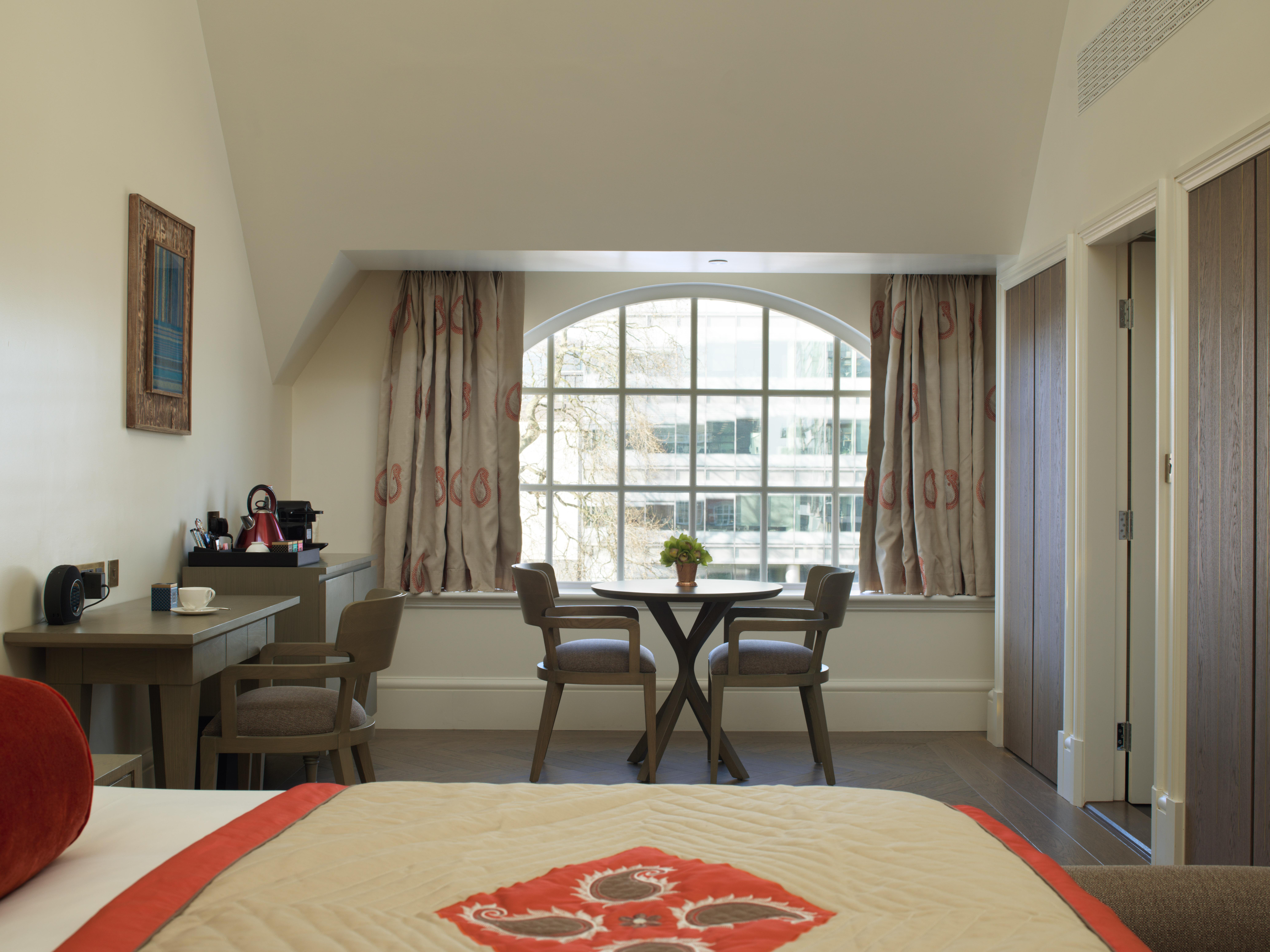 The Lalit London Hotel Bilik gambar A room at the hotel