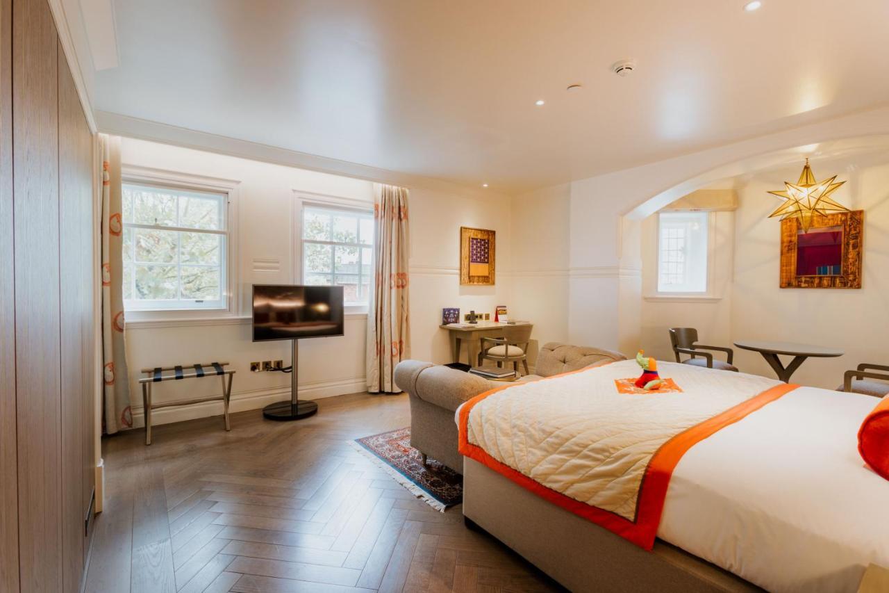 The Lalit London Hotel Luaran gambar A room at the hotel