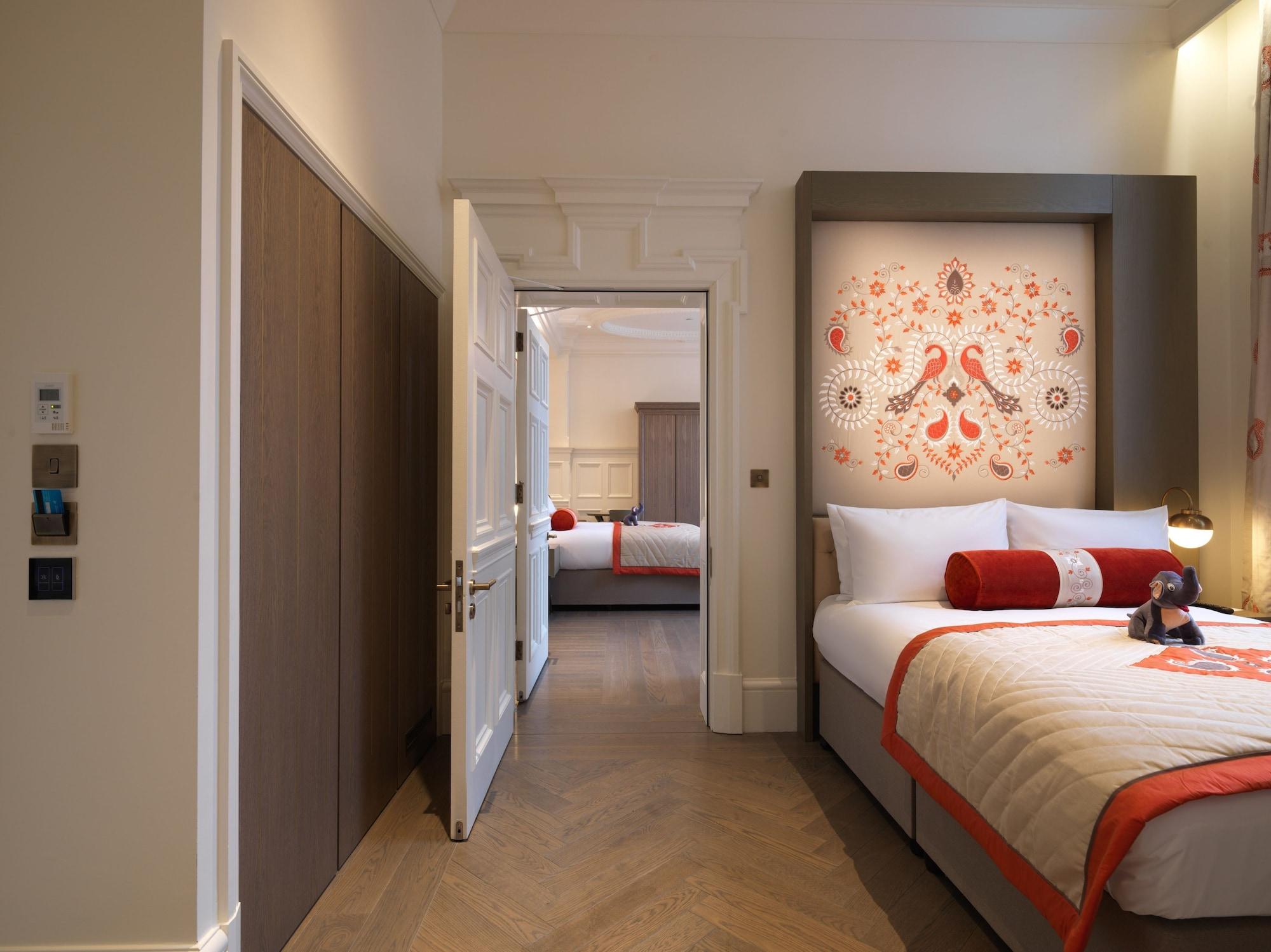The Lalit London Hotel Luaran gambar A suite at the hotel