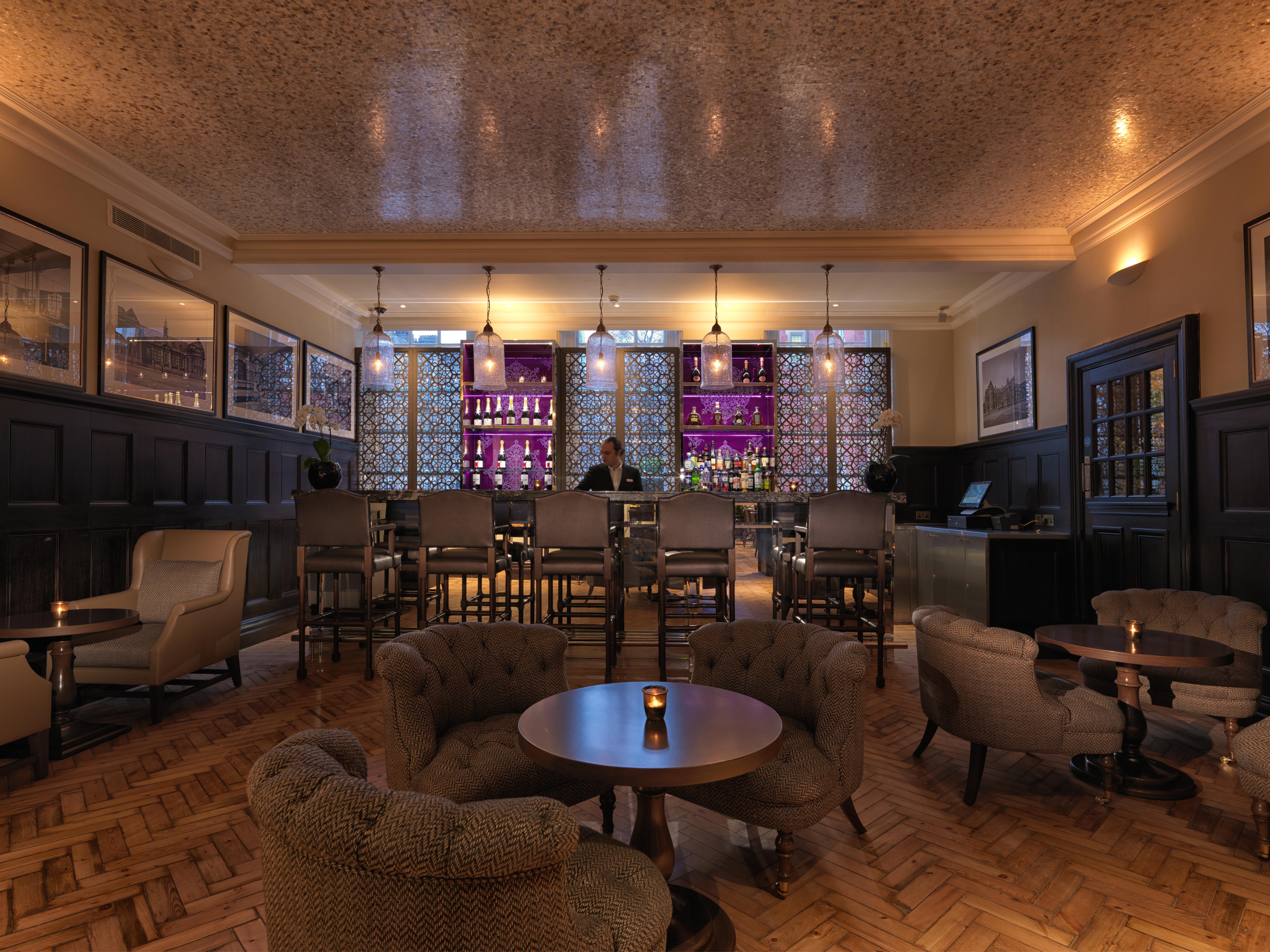 The Lalit London Hotel Kemudahan gambar The bar at the hotel