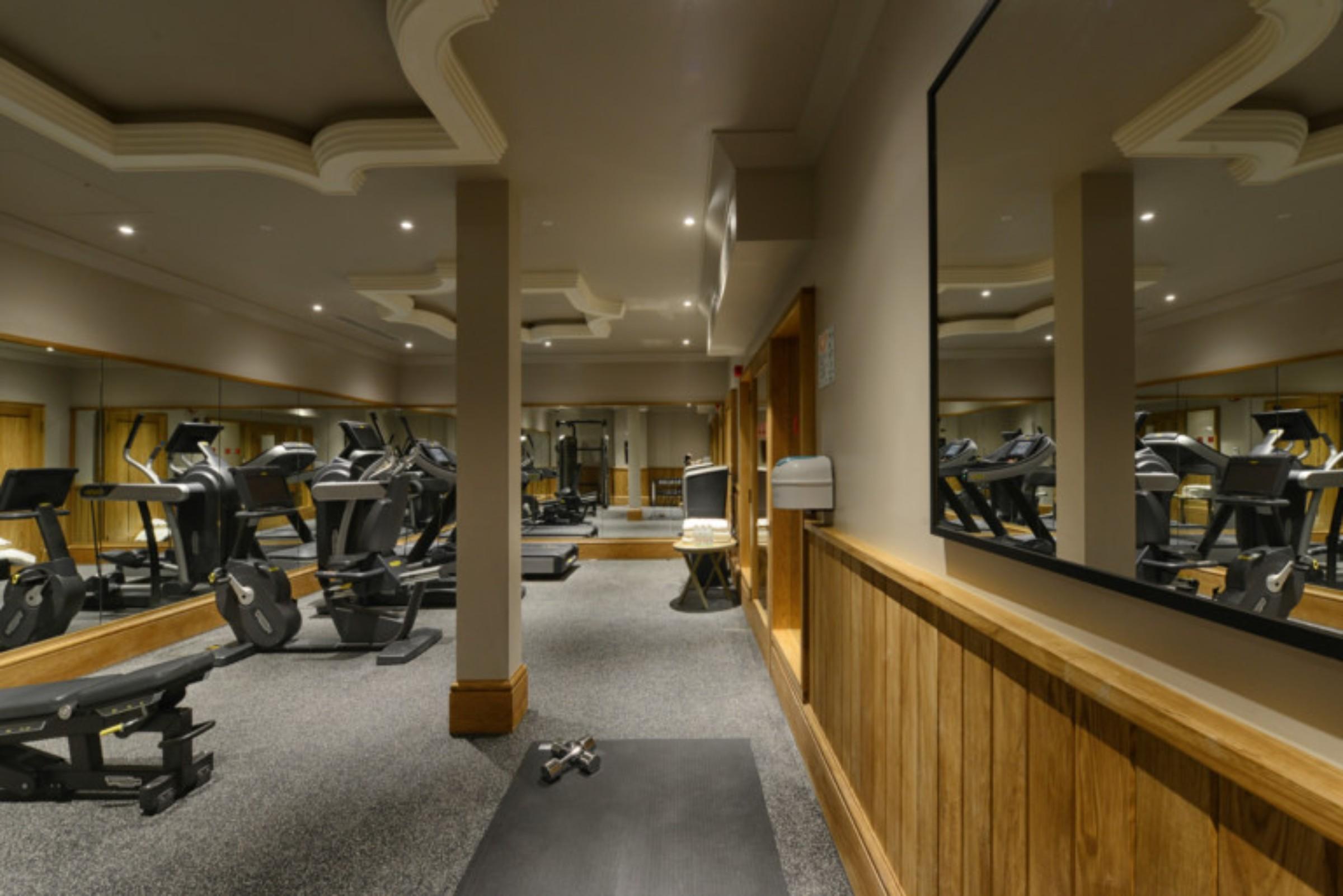 The Lalit London Hotel Luaran gambar The gym at The Dorchester