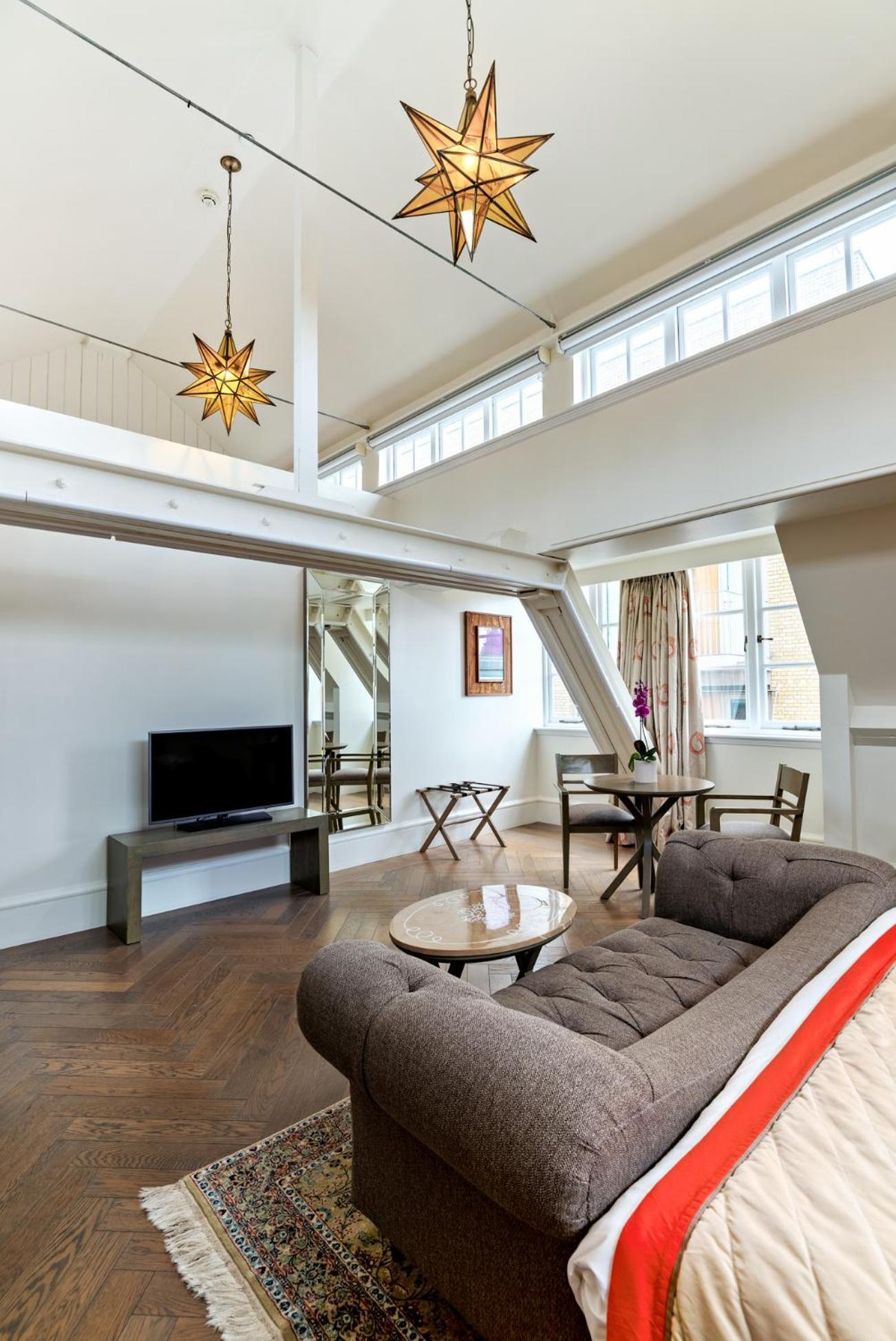 The Lalit London Hotel Luaran gambar A typical apartment