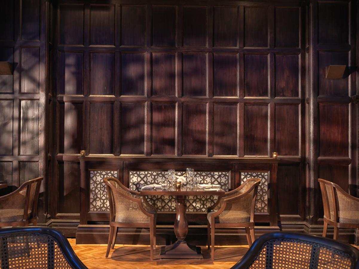 The Lalit London Hotel Luaran gambar The interior of the restaurant
